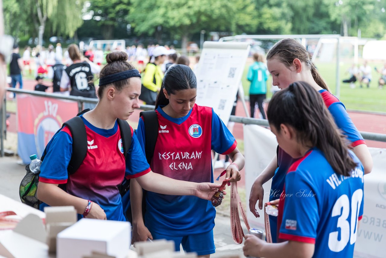 Bild 200 - Loewinnen-Cup